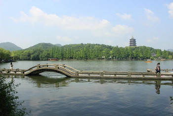 杭州環(huán)西湖徒步之旅 湖光山色間的詩(shī)意漫游
