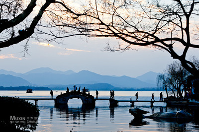 遇見(jiàn)云 杭州的風(fēng)景與時(shí)光印記